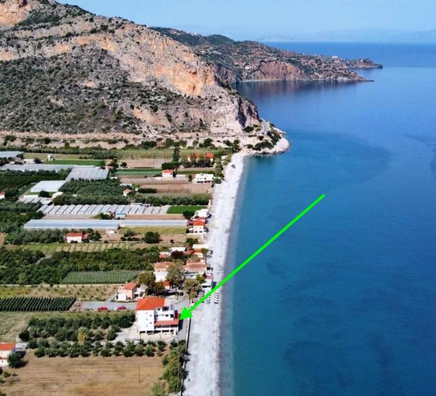 Thassa Beach Apartment No1 Leonidio Exterior photo